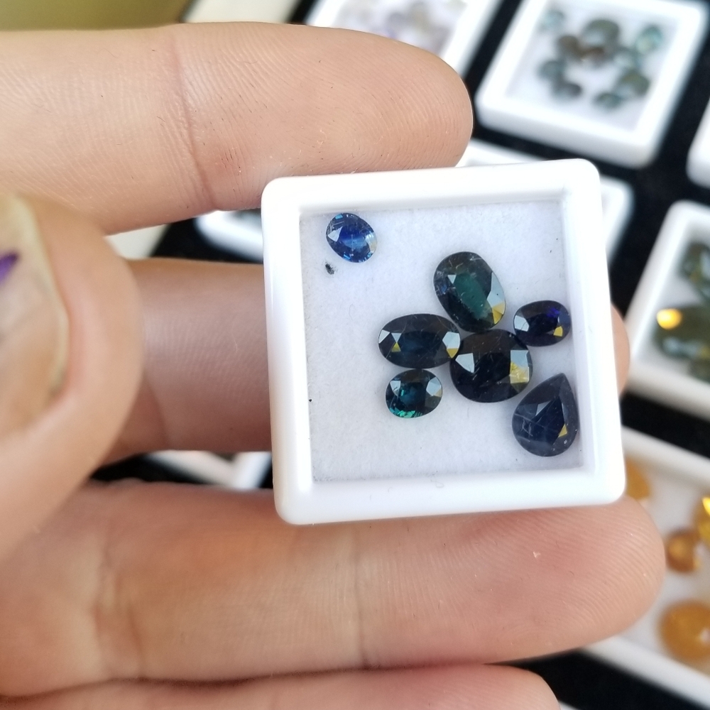 7 natural dark blue sapphires